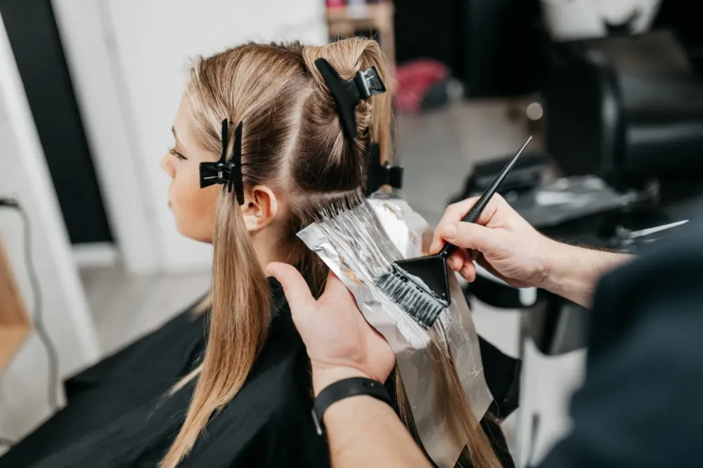 Balayage cheveux à Bias